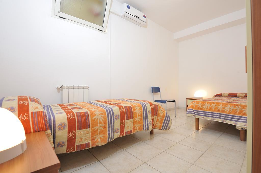 Arbatax Le Terrazze Sul Mare Aparthotel Szoba fotó