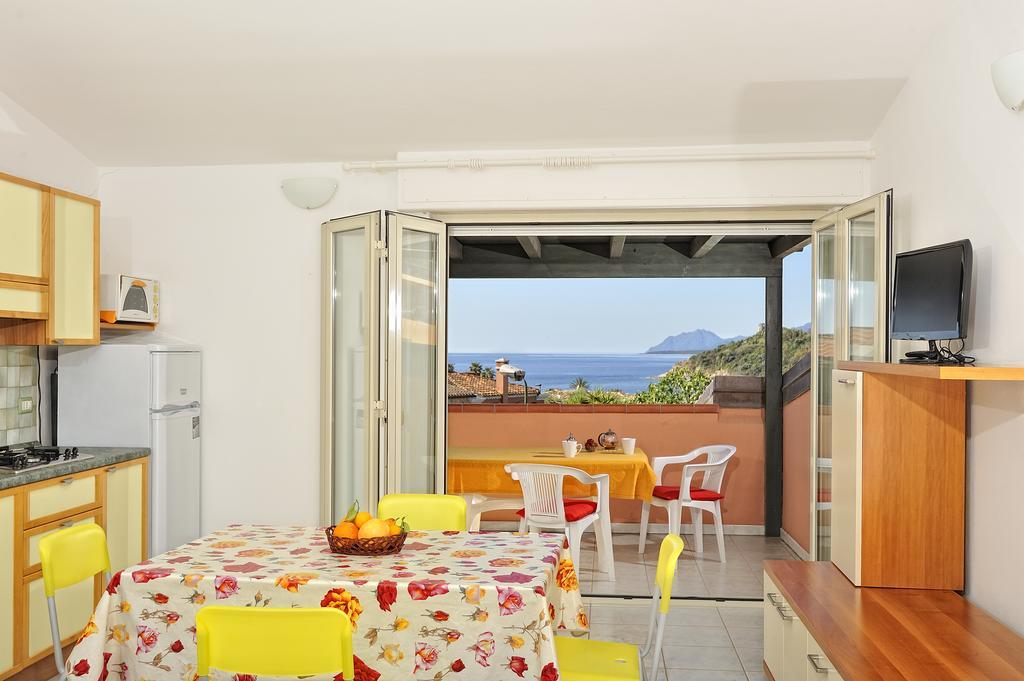 Arbatax Le Terrazze Sul Mare Aparthotel Szoba fotó